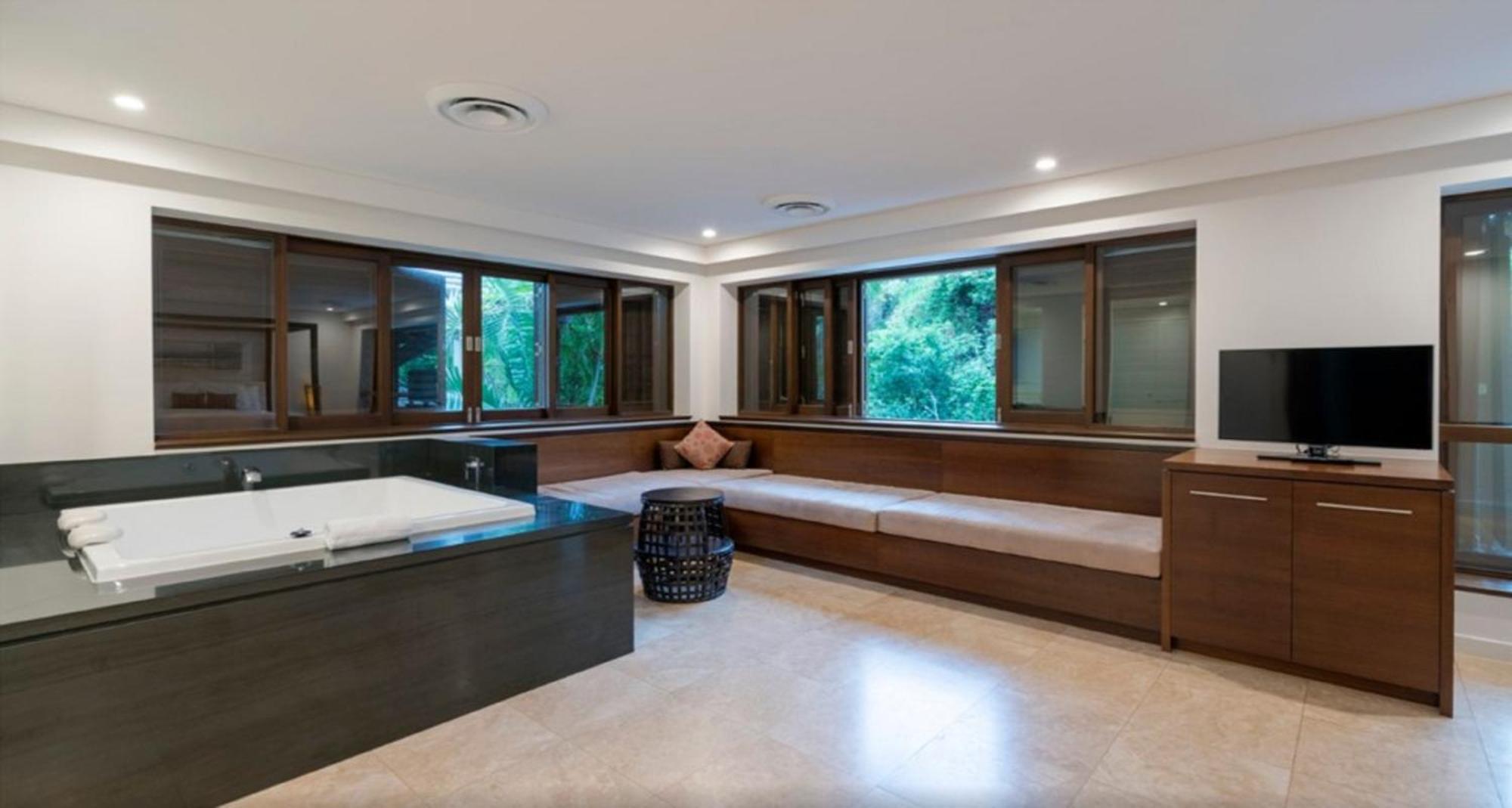 Luxury Apartments At Temple Resort And Spa ميناء دوغلاس الغرفة الصورة